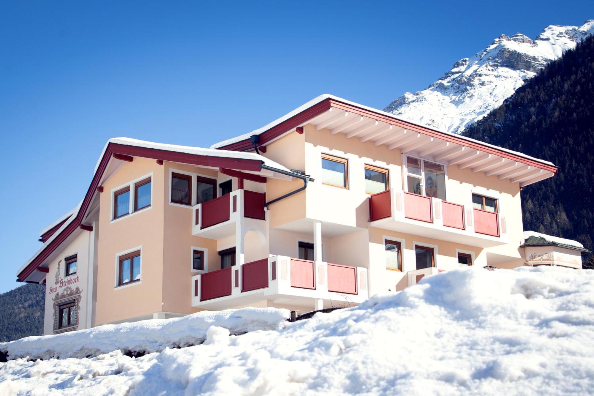 Bed and Breakfast Haus Steinbock Нойштифт-им-Штубайталь Экстерьер фото