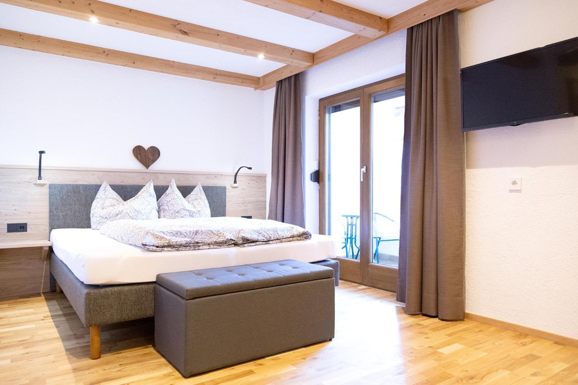 Bed and Breakfast Haus Steinbock Нойштифт-им-Штубайталь Экстерьер фото