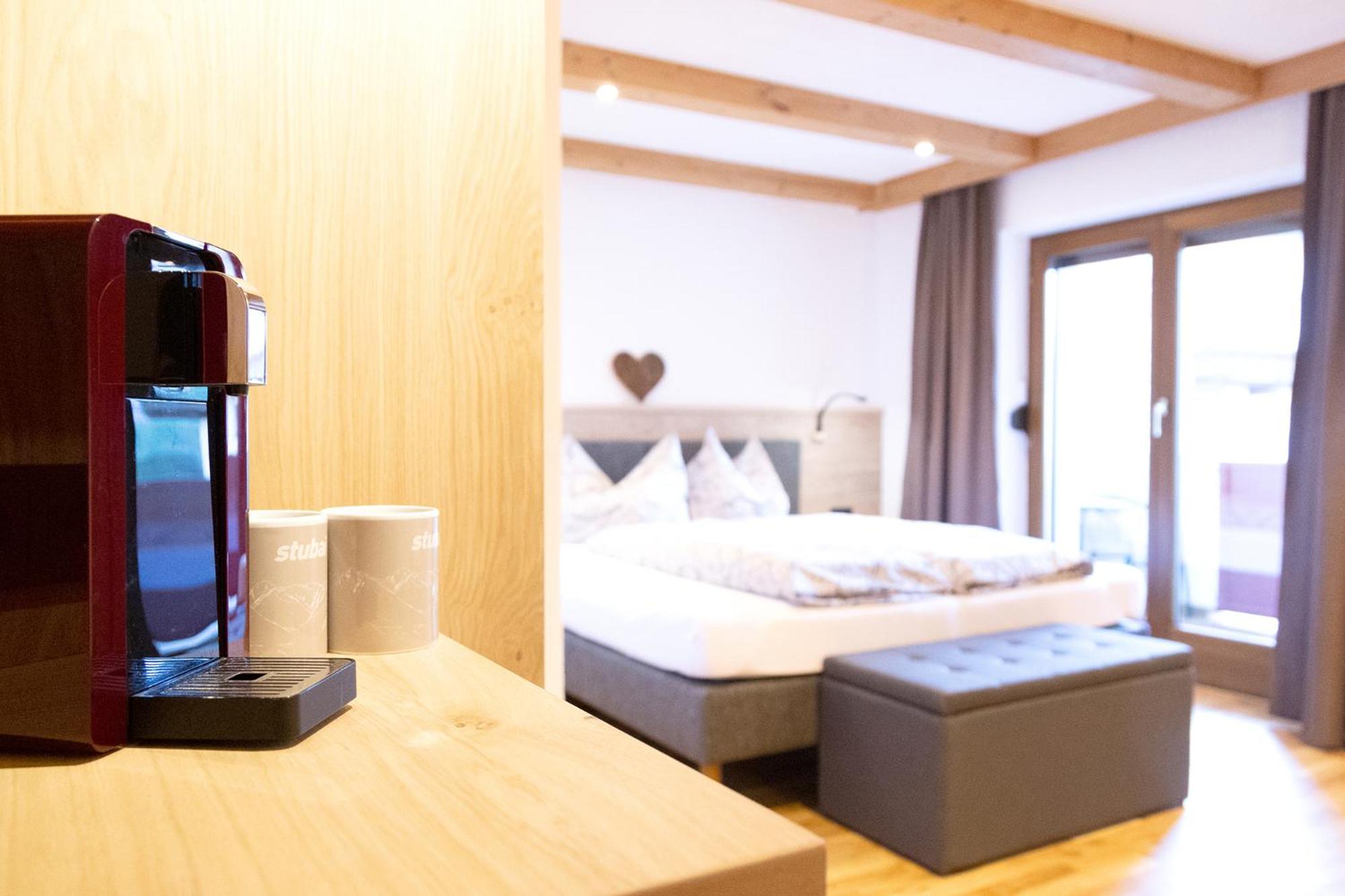 Bed and Breakfast Haus Steinbock Нойштифт-им-Штубайталь Экстерьер фото