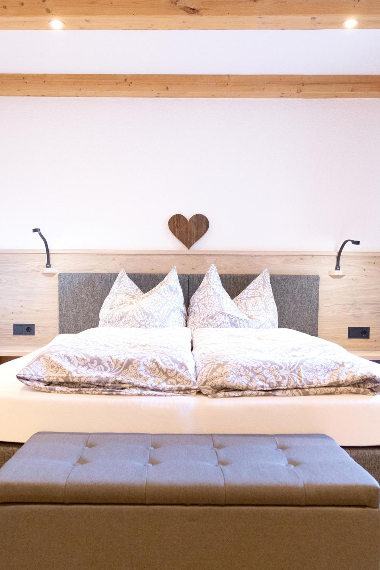Bed and Breakfast Haus Steinbock Нойштифт-им-Штубайталь Экстерьер фото