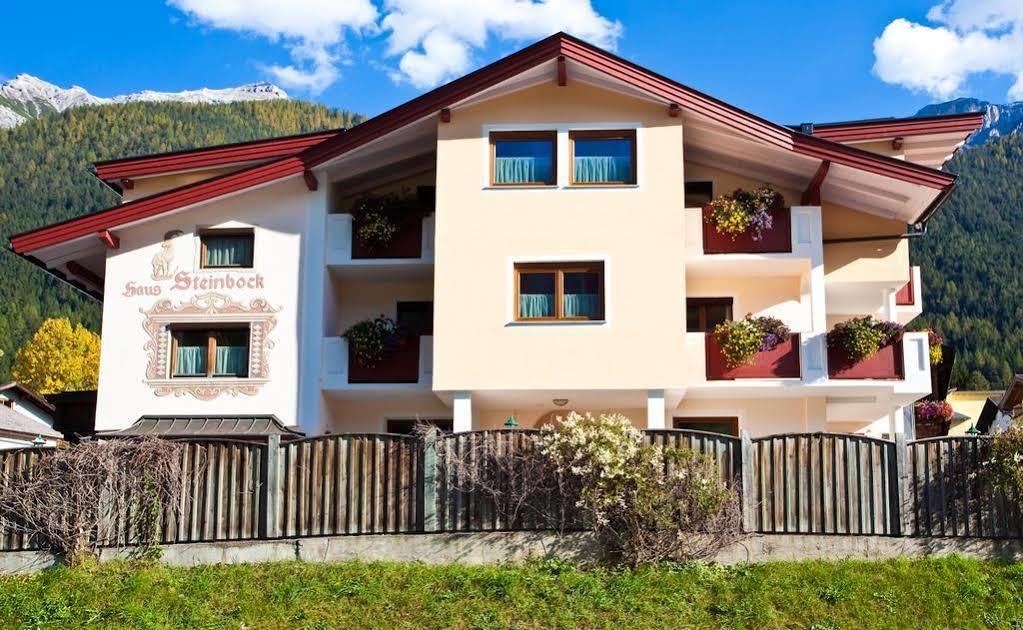 Bed and Breakfast Haus Steinbock Нойштифт-им-Штубайталь Экстерьер фото